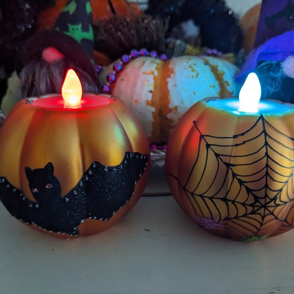 Hoot, Hoot, Halloween Owl And Pair Orange Glass Pumpkin Tea Light Holders - Picture 8 of 8